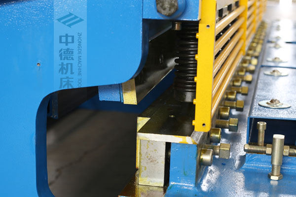 ZDS-432選用上海優(yōu)質(zhì)刀片,使用壽命更長.jpg ZDS-432選用上海優(yōu)質(zhì)刀片,使用壽命更長.jpg